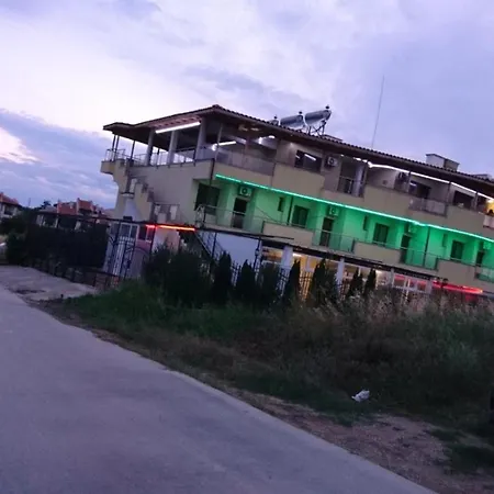 בית הארחה Altay לוזנטס