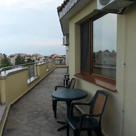 Altay בית הארחה 4*