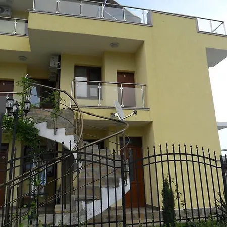 Vendégház Altay Lozenec