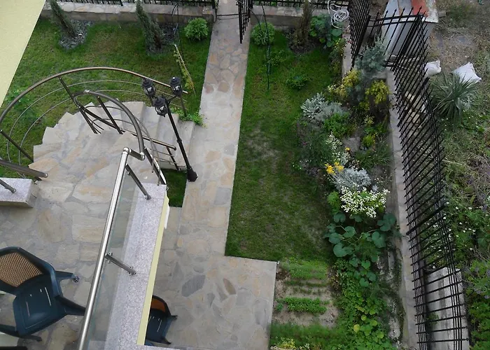 Altay Guest house Lozenets