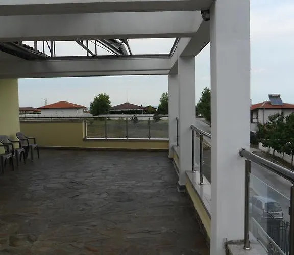 Guest house Altay Lozenets