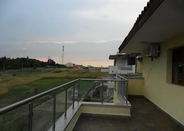 Altay Guest house Lozenets